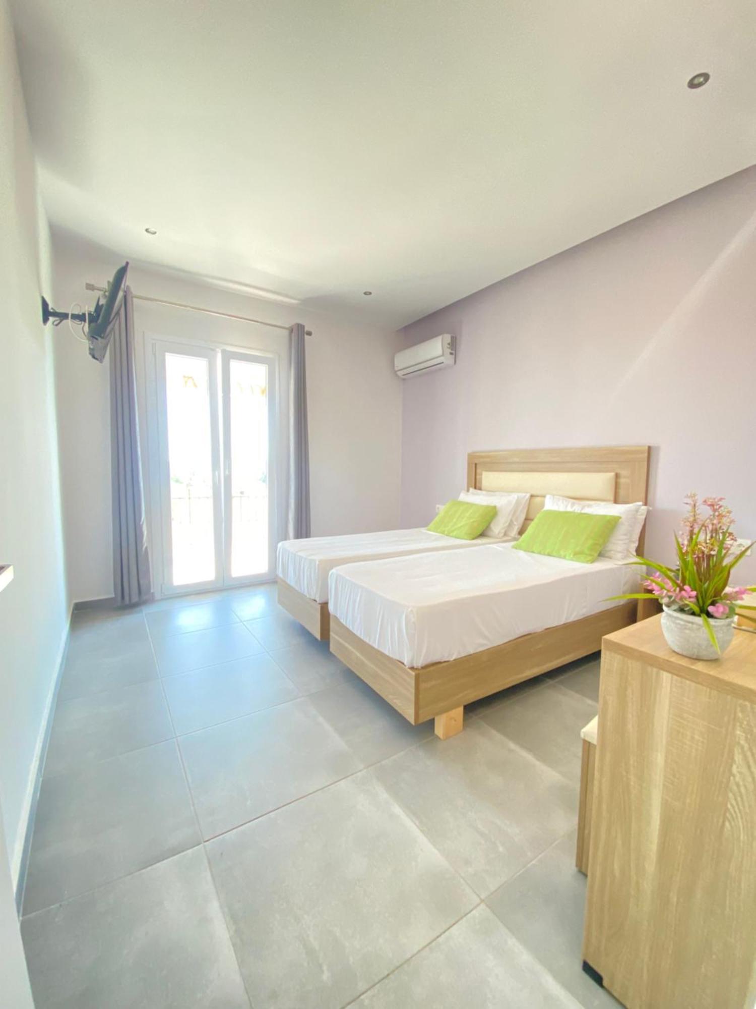 Paradiso Hotel Sea View And Pool Suites Ipsos Corfu Exterior photo